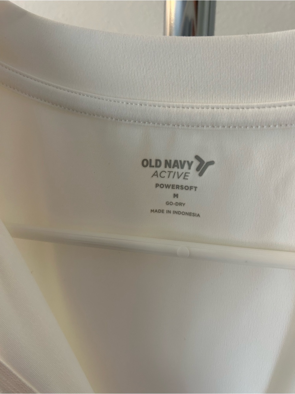 Old Navy White Active Powersoft Athletic Top - Picture 2 of 3